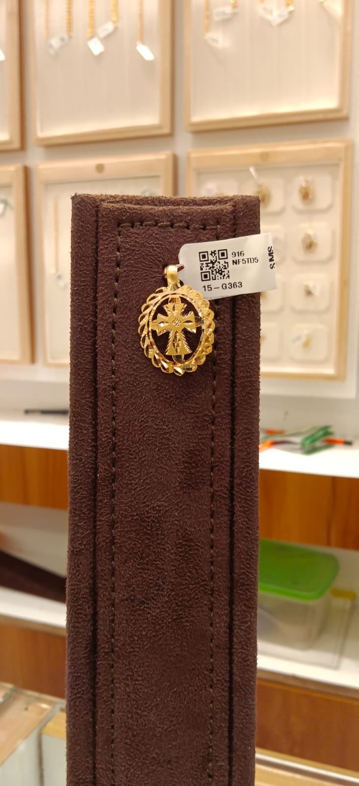 Cross Dollar